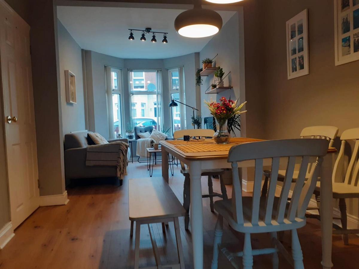 J&S Downtown Sky Attic House Apartment Belfast Exterior photo