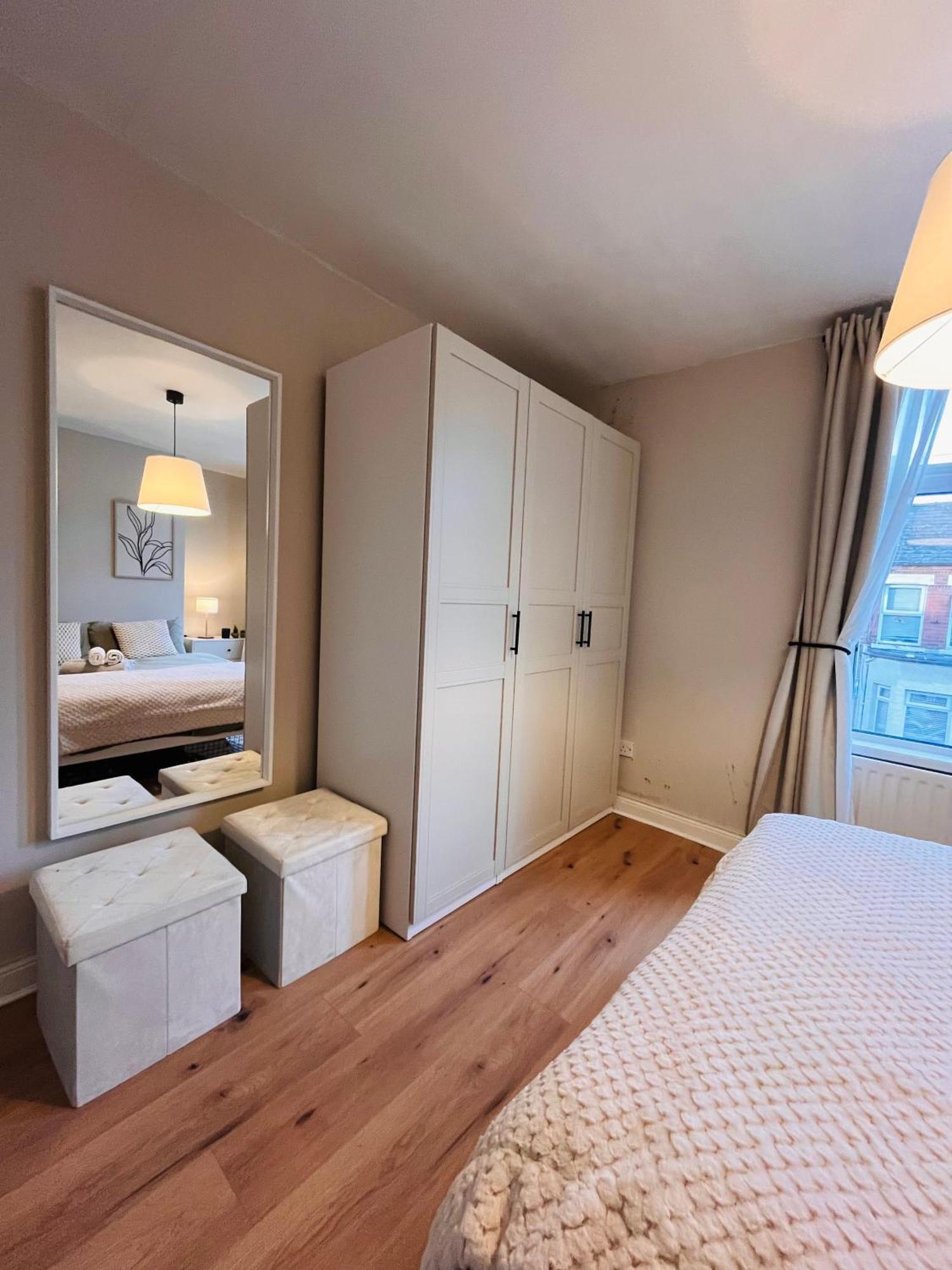 J&S Downtown Sky Attic House Apartment Belfast Exterior photo